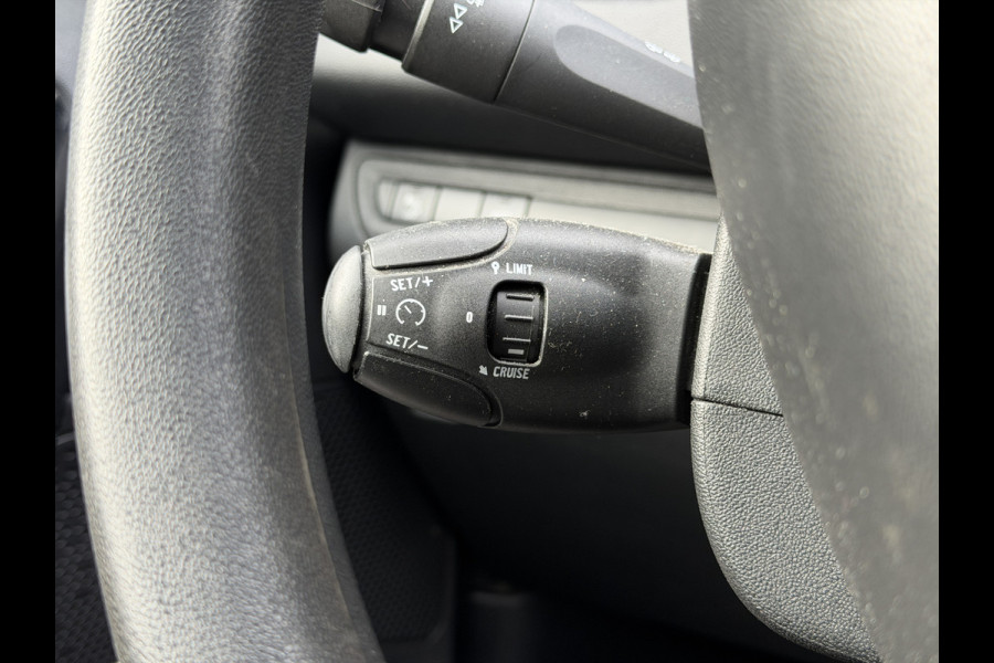 Peugeot 208 BWJ 2018 | 1.2PT 83PK Active | AIRCO | CAMERA A | CRUISE | STOELVERW | PDC | MISTLAMPEN VOOR |