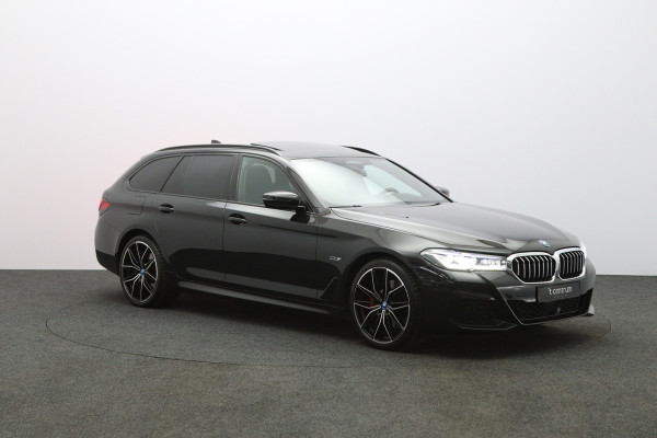 BMW 5 Serie Touring 530e 293 PK Business Edition Plus PHEV, Individual Int. Panoramadak, Adap. Cruise Control