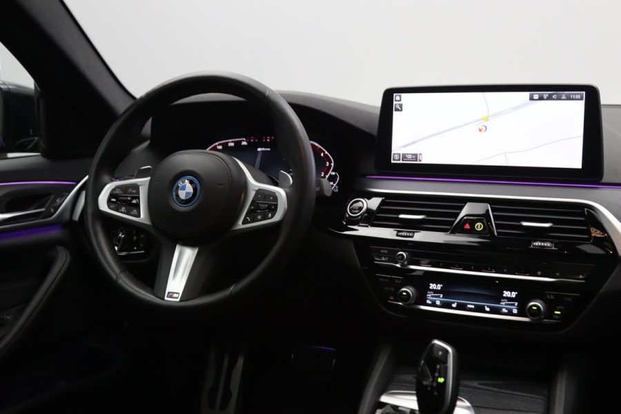 BMW 5 Serie Touring 530e 293 PK Business Edition Plus PHEV, Individual Int. Panoramadak, Adap. Cruise Control