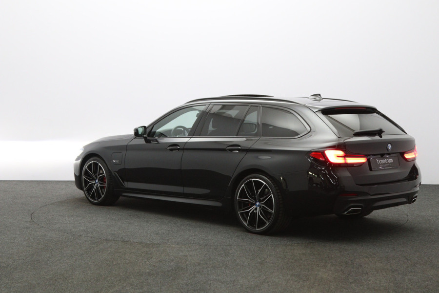 BMW 5 Serie Touring 530e 293 PK Business Edition Plus PHEV, Individual Int. Panoramadak, Adap. Cruise Control