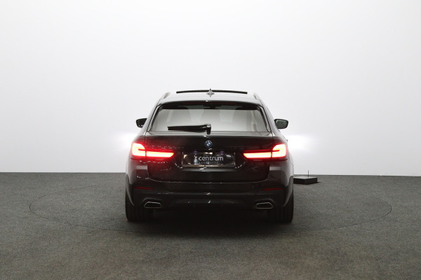 BMW 5 Serie Touring 530e 293 PK Business Edition Plus PHEV, Individual Int. Panoramadak, Adap. Cruise Control