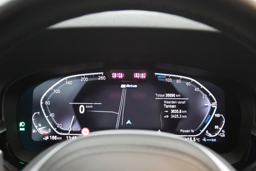 BMW 5 Serie Touring 530e 293 PK Business Edition Plus PHEV, Individual Int. Panoramadak, Adap. Cruise Control