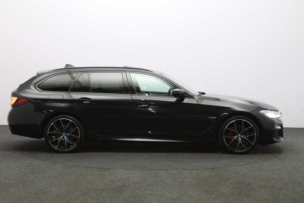 BMW 5 Serie Touring 530e 293 PK Business Edition Plus PHEV, Individual Int. Panoramadak, Adap. Cruise Control