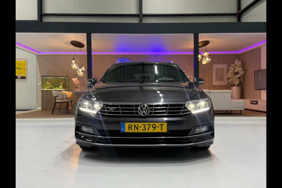 Volkswagen Passat Variant 1.4 TSI ACT 150 PK R-Line | Trekhaak |NAP| Virtual Cockpit | ACC | Leder/Alcantara | Stoelverw. |