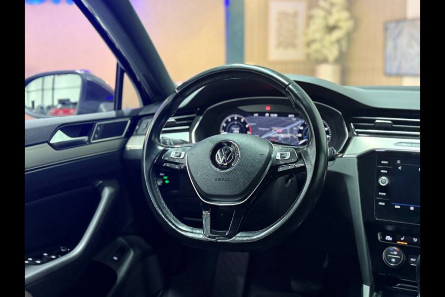 Volkswagen Passat Variant 1.4 TSI ACT 150 PK R-Line | Trekhaak |NAP| Virtual Cockpit | ACC | Leder/Alcantara | Stoelverw. |