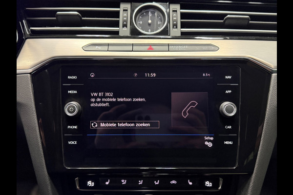 Volkswagen Passat Variant 1.4 TSI ACT 150 PK R-Line | Trekhaak |NAP| Virtual Cockpit | ACC | Leder/Alcantara | Stoelverw. |