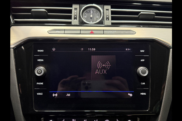 Volkswagen Passat Variant 1.4 TSI ACT 150 PK R-Line | Trekhaak |NAP| Virtual Cockpit | ACC | Leder/Alcantara | Stoelverw. |