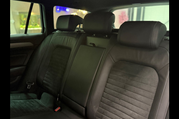 Volkswagen Passat Variant 1.4 TSI ACT 150 PK R-Line | Trekhaak |NAP| Virtual Cockpit | ACC | Leder/Alcantara | Stoelverw. |