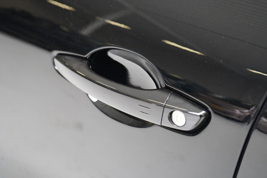 Fiat 600 1.2 Hybrid Urban | Achteruitrijcamera | Carplay | Climate control | Cruise control | Parkeersensoren | All-seasonbanden