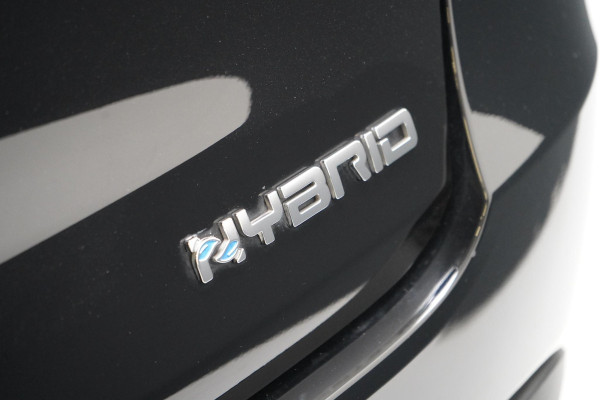 Fiat 600 1.2 Hybrid Urban | Achteruitrijcamera | Carplay | Climate control | Cruise control | Parkeersensoren | All-seasonbanden
