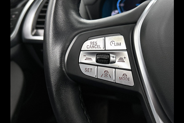 BMW iX3 Executive 80 kWh SOH 98% / Shadow Line / Panoramadak / Leder / Stoelverwarming / Pdc.+Camera / Navigatie / Apk 10-2027