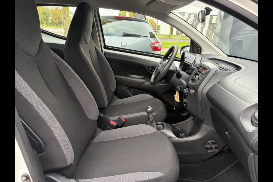 Toyota Aygo 1.0 VVT-i x-fun ✓Airco✓Cruise✓Trekhaak✓Zeer Zuinig✓5 Deurs✓N.A.P✓Apk tot 04-2027