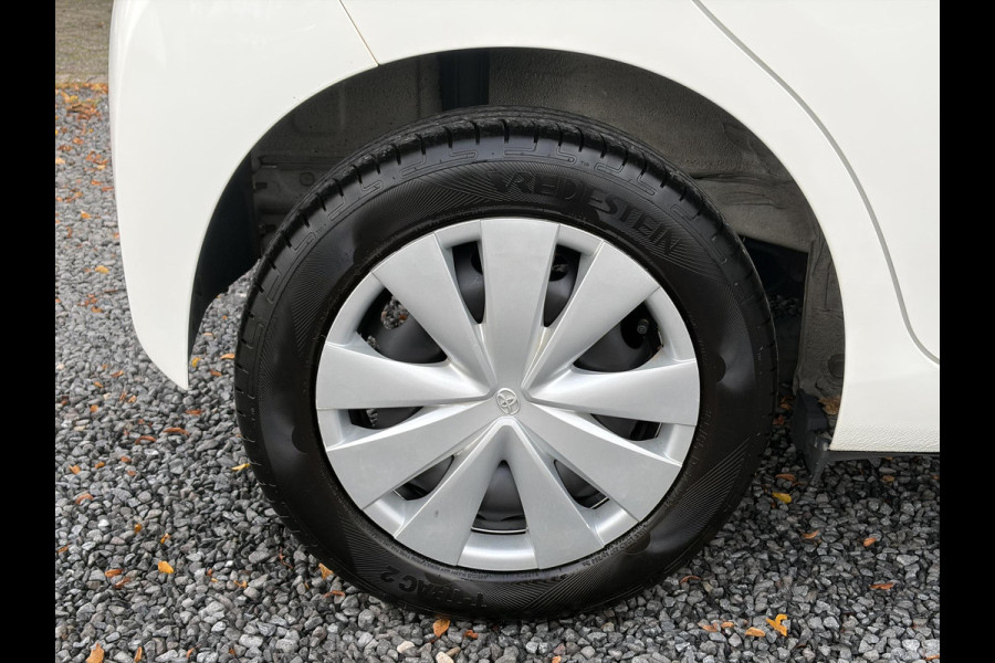 Toyota Aygo 1.0 VVT-i x-fun ✓Airco✓Cruise✓Trekhaak✓Zeer Zuinig✓5 Deurs✓N.A.P✓Apk tot 04-2027