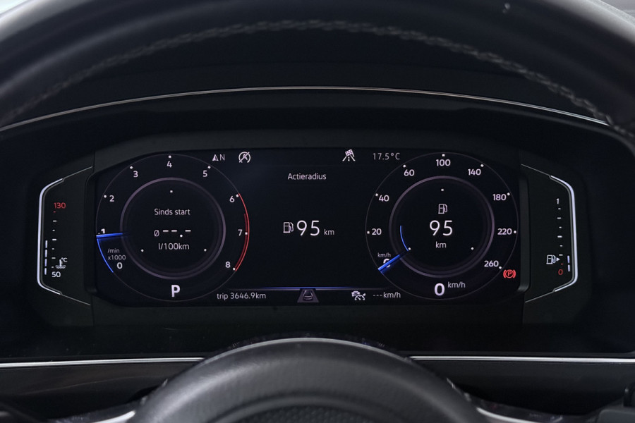 Volkswagen Tiguan Allspace 1.5 TSI Highline Business R-Line (PANORAMADAK, DYNAUDIO, DIGITALE COCKPIT, MEMORY SEATS, CAMERA)