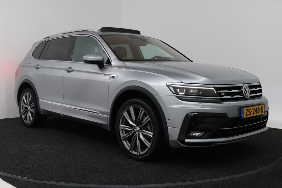 Volkswagen Tiguan Allspace 1.5 TSI Highline Business R-Line (PANORAMADAK, DYNAUDIO, DIGITALE COCKPIT, MEMORY SEATS, CAMERA)