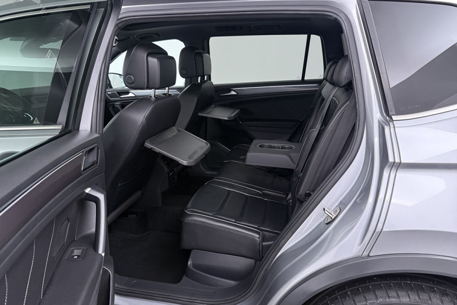 Volkswagen Tiguan Allspace 1.5 TSI Highline Business R-Line (PANORAMADAK, DYNAUDIO, DIGITALE COCKPIT, MEMORY SEATS, CAMERA)