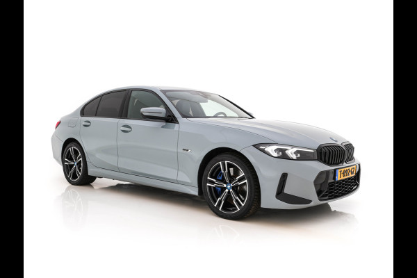 BMW 3-serie 320e M-Sportpack (Plug-in) (INCL.BTW) *LEATHER-MICROFIBRE | FULL-LED | SPORTSEATS | WIDESCREEN-DIGI-COCKPIT | AMBIENT-LIGHT | DAB+ | PRIVACY-GLASS | NAVI-FULLMAP | ECC | PDC | 18''ALU*