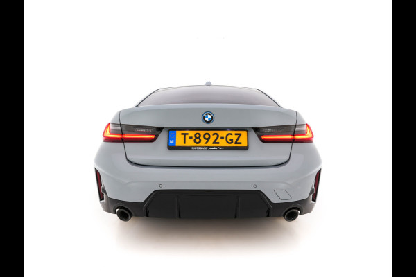 BMW 3-serie 320e M-Sportpack (Plug-in) (INCL.BTW) *LEATHER-MICROFIBRE | FULL-LED | SPORTSEATS | WIDESCREEN-DIGI-COCKPIT | AMBIENT-LIGHT | DAB+ | PRIVACY-GLASS | NAVI-FULLMAP | ECC | PDC | 18''ALU*