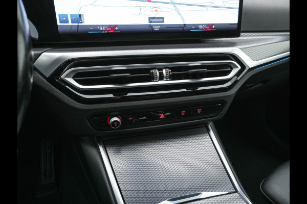 BMW 3-serie 320e M-Sportpack (Plug-in) (INCL.BTW) *LEATHER-MICROFIBRE | FULL-LED | SPORTSEATS | WIDESCREEN-DIGI-COCKPIT | AMBIENT-LIGHT | DAB+ | PRIVACY-GLASS | NAVI-FULLMAP | ECC | PDC | 18''ALU*