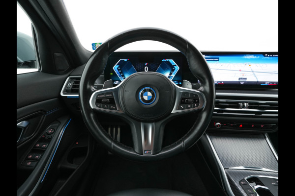 BMW 3-serie 320e M-Sportpack (Plug-in) (INCL.BTW) *LEATHER-MICROFIBRE | FULL-LED | SPORTSEATS | WIDESCREEN-DIGI-COCKPIT | AMBIENT-LIGHT | DAB+ | PRIVACY-GLASS | NAVI-FULLMAP | ECC | PDC | 18''ALU*