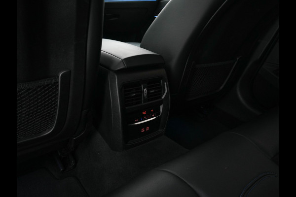 BMW 3-serie 320e M-Sportpack (Plug-in) (INCL.BTW) *LEATHER-MICROFIBRE | FULL-LED | SPORTSEATS | WIDESCREEN-DIGI-COCKPIT | AMBIENT-LIGHT | DAB+ | PRIVACY-GLASS | NAVI-FULLMAP | ECC | PDC | 18''ALU*