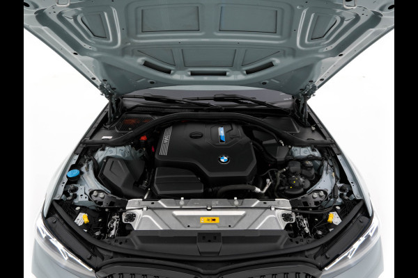 BMW 3-serie 320e M-Sportpack (Plug-in) (INCL.BTW) *LEATHER-MICROFIBRE | FULL-LED | SPORTSEATS | WIDESCREEN-DIGI-COCKPIT | AMBIENT-LIGHT | DAB+ | PRIVACY-GLASS | NAVI-FULLMAP | ECC | PDC | 18''ALU*