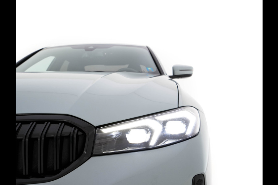 BMW 3-serie 320e M-Sportpack (Plug-in) (INCL.BTW) *LEATHER-MICROFIBRE | FULL-LED | SPORTSEATS | WIDESCREEN-DIGI-COCKPIT | AMBIENT-LIGHT | DAB+ | PRIVACY-GLASS | NAVI-FULLMAP | ECC | PDC | 18''ALU*