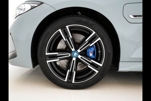 BMW 3-serie 320e M-Sportpack (Plug-in) (INCL.BTW) *LEATHER-MICROFIBRE | FULL-LED | SPORTSEATS | WIDESCREEN-DIGI-COCKPIT | AMBIENT-LIGHT | DAB+ | PRIVACY-GLASS | NAVI-FULLMAP | ECC | PDC | 18''ALU*