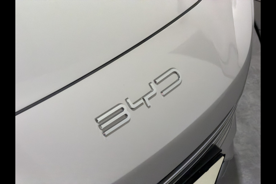 BYD SEAL U 1.5 DM-i FWD Boost | Stuur verwarming | Stoel verkoeling | Stoel verwarming | Schuif-kantel dak |
