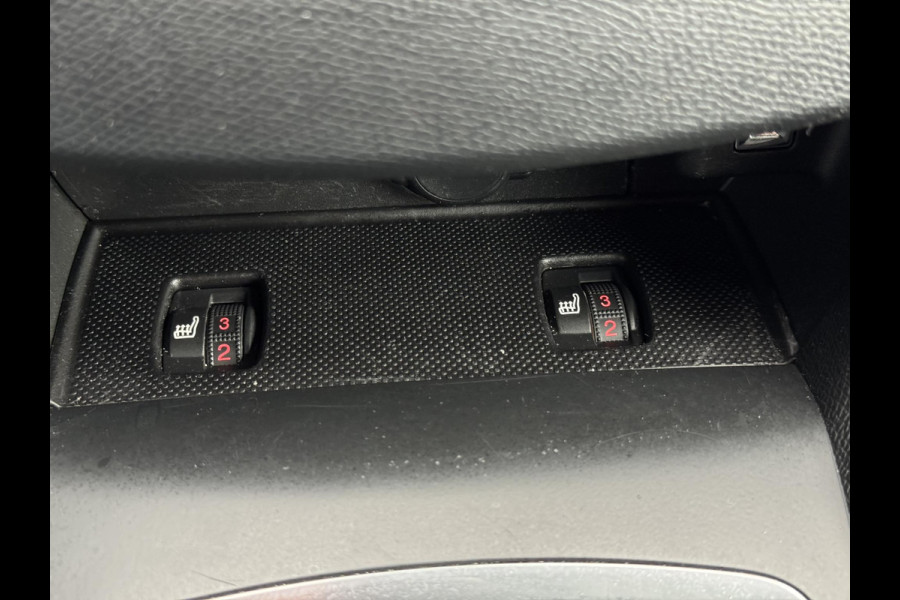 Peugeot 308 SW 1.2 PureTech GT 1e Eigenaar|Navi|Pano|Camera|Clima|Cruise|PDC|Stoelverwarming|APK tot 02-2028