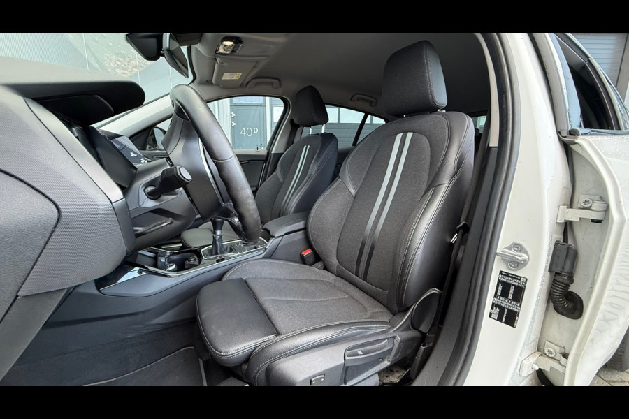 BMW 1-serie 118i M-Pakket 2020 CarPlay Navi Stoelverwarming
