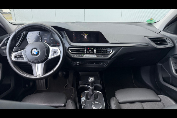 BMW 1-serie 118i M-Pakket 2020 CarPlay Navi Stoelverwarming