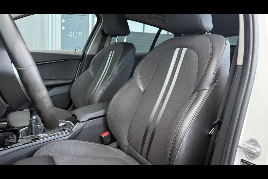 BMW 1-serie 118i M-Pakket 2020 CarPlay Navi Stoelverwarming