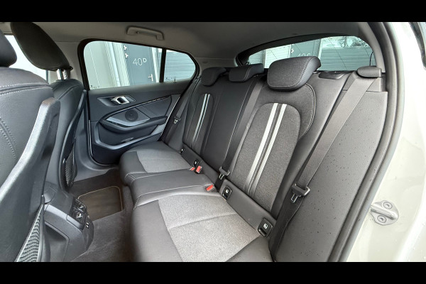 BMW 1-serie 118i M-Pakket 2020 CarPlay Navi Stoelverwarming