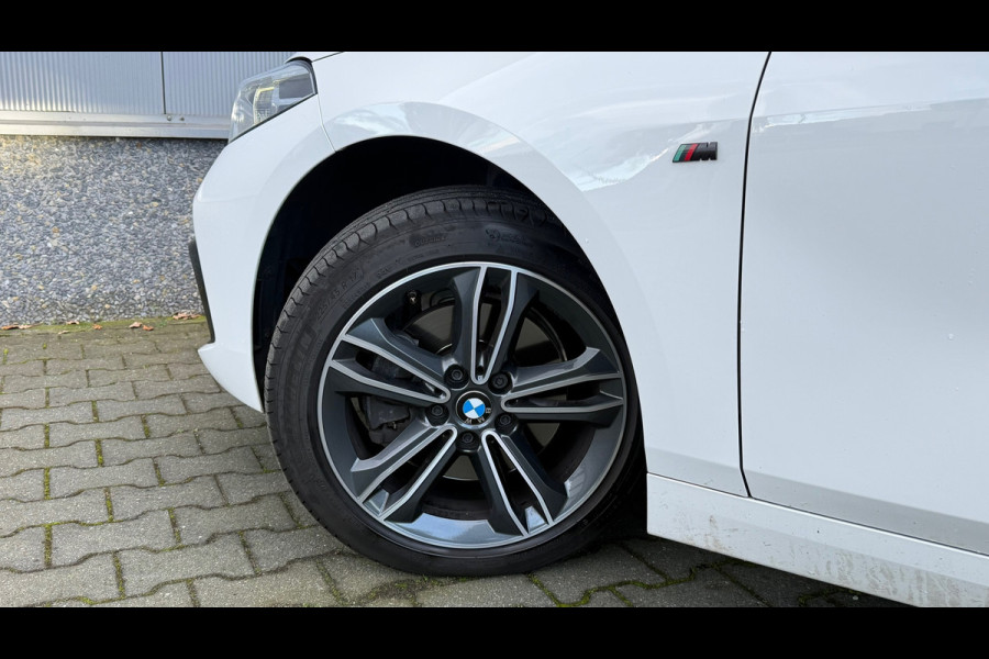 BMW 1-serie 118i M-Pakket 2020 CarPlay Navi Stoelverwarming