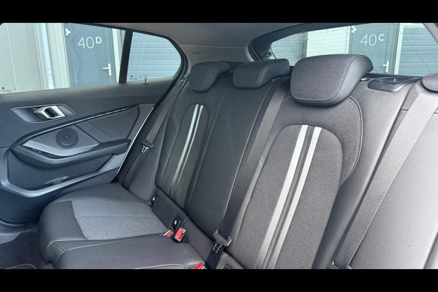 BMW 1-serie 118i M-Pakket 2020 CarPlay Navi Stoelverwarming