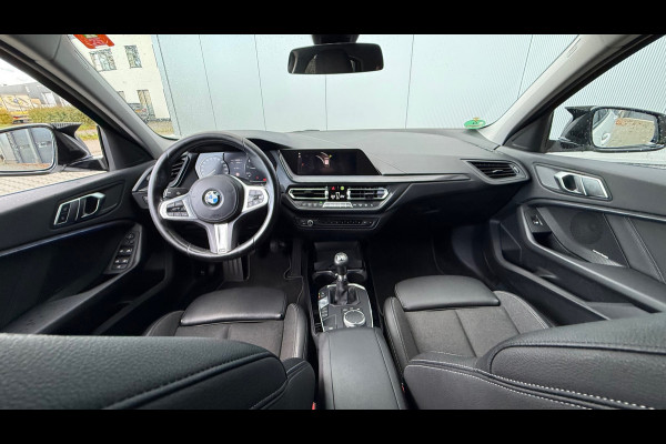 BMW 1-serie 118i M-Pakket 2020 CarPlay Navi Stoelverwarming