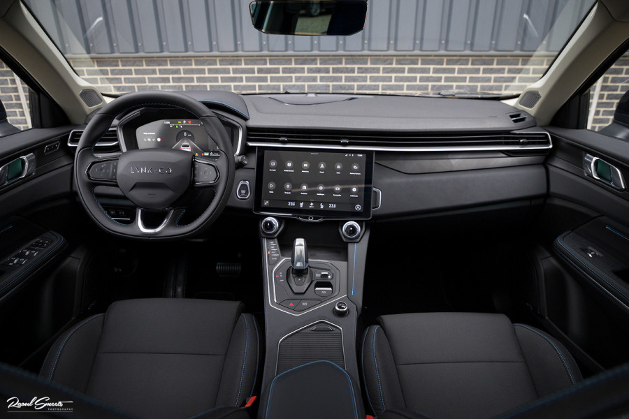 Lynk & Co 01 1.5 | ALL-IN PRIJZEN – inclusief onderhoud, originele Lynk & Co software-update en 1 jaar BOVAG-garantie | Adaptieve cruise | Panoramadak | Blis | Memory |