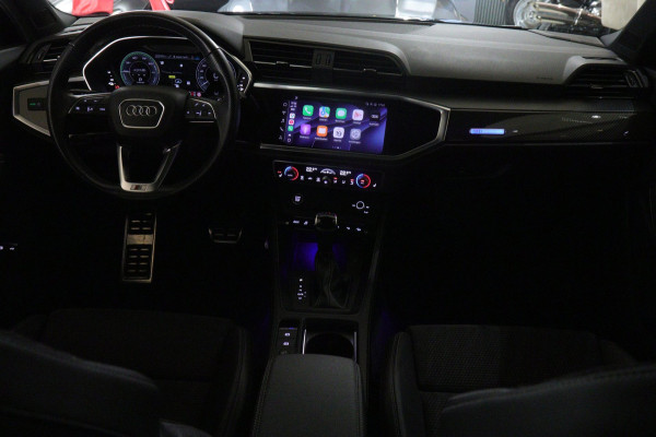 Audi Q3 45 TFSI e S Edition 3X S-Line /PANO/KEYLES/STOELV/BOMVOL