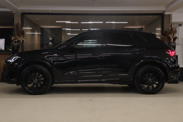 Audi Q3 45 TFSI e S Edition 3X S-Line /PANO/KEYLES/STOELV/BOMVOL
