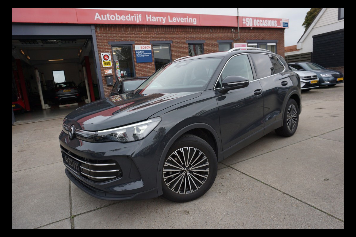 Volkswagen Tiguan 1.5 eTSI 150 pk DSG-7 Elegance Navigatie IQ.licht El.achterklp