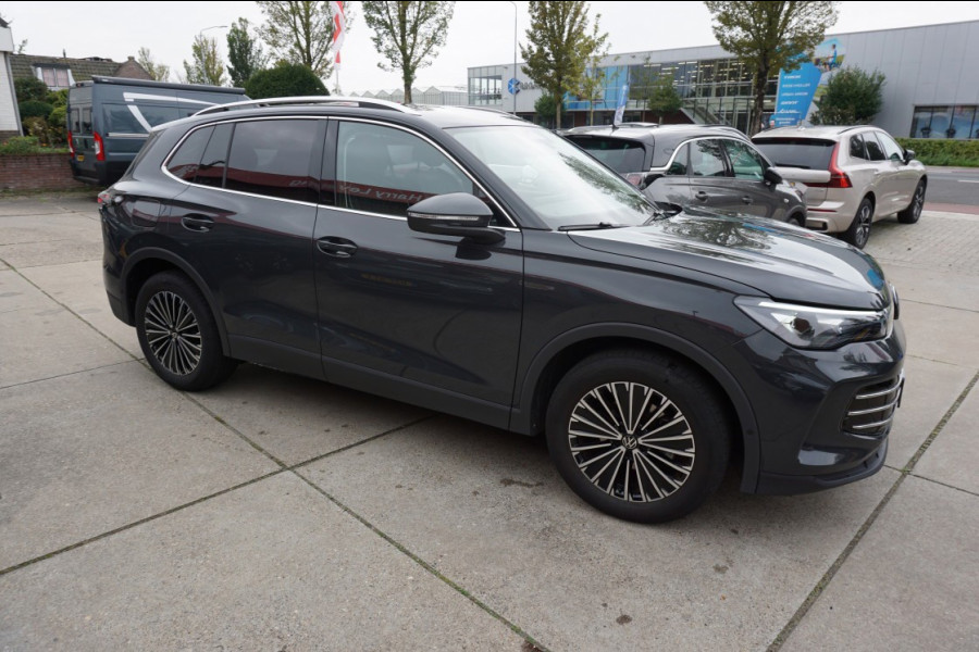 Volkswagen Tiguan 1.5 eTSI 150 pk DSG-7 Elegance Navigatie IQ.licht El.achterklp
