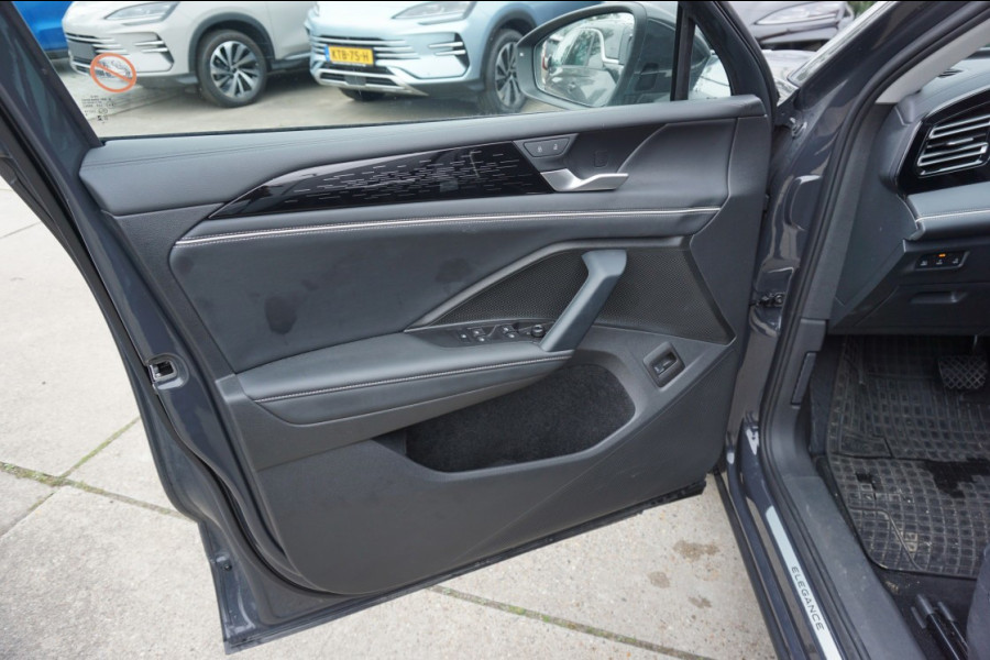 Volkswagen Tiguan 1.5 eTSI 150 pk DSG-7 Elegance Navigatie IQ.licht El.achterklp