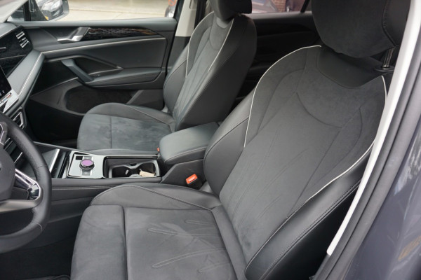 Volkswagen Tiguan 1.5 eTSI 150 pk DSG-7 Elegance Navigatie IQ.licht El.achterklp
