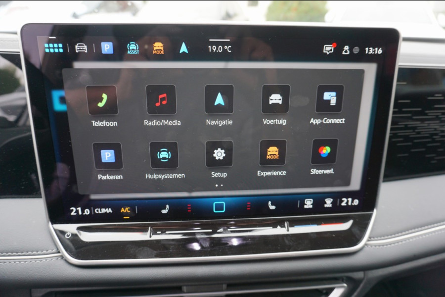 Volkswagen Tiguan 1.5 eTSI 150 pk DSG-7 Elegance Navigatie IQ.licht El.achterklp