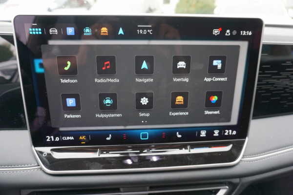 Volkswagen Tiguan 1.5 eTSI 150 pk DSG-7 Elegance Navigatie IQ.licht El.achterklp