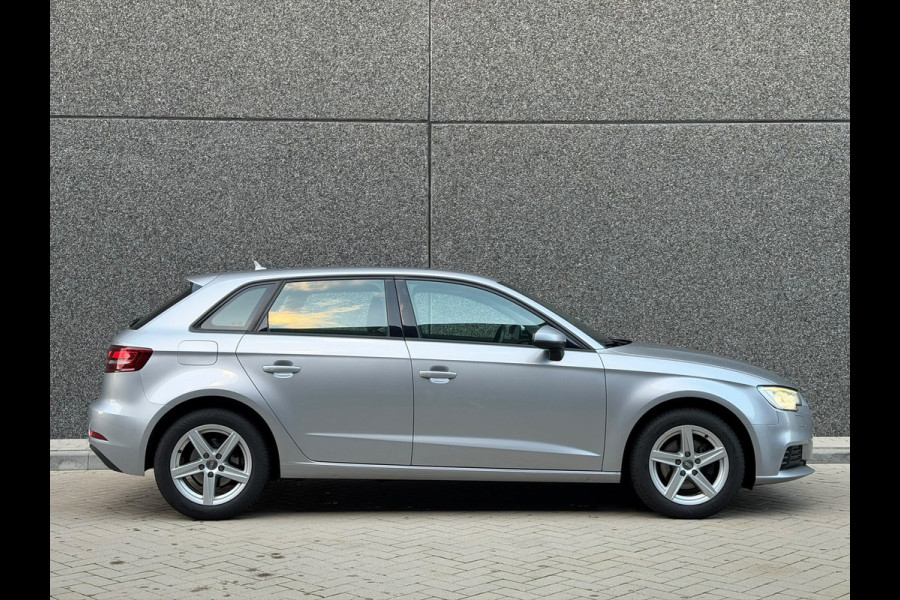 Audi A3 Sportback 1.0 TFSI Pro Line (CAMERA, PARKEERSENSOREN, DODE HOEK DETECTIE, GOED ONDERHOUDEN, NAVIGATIE, CLIMATE, ETC.)
