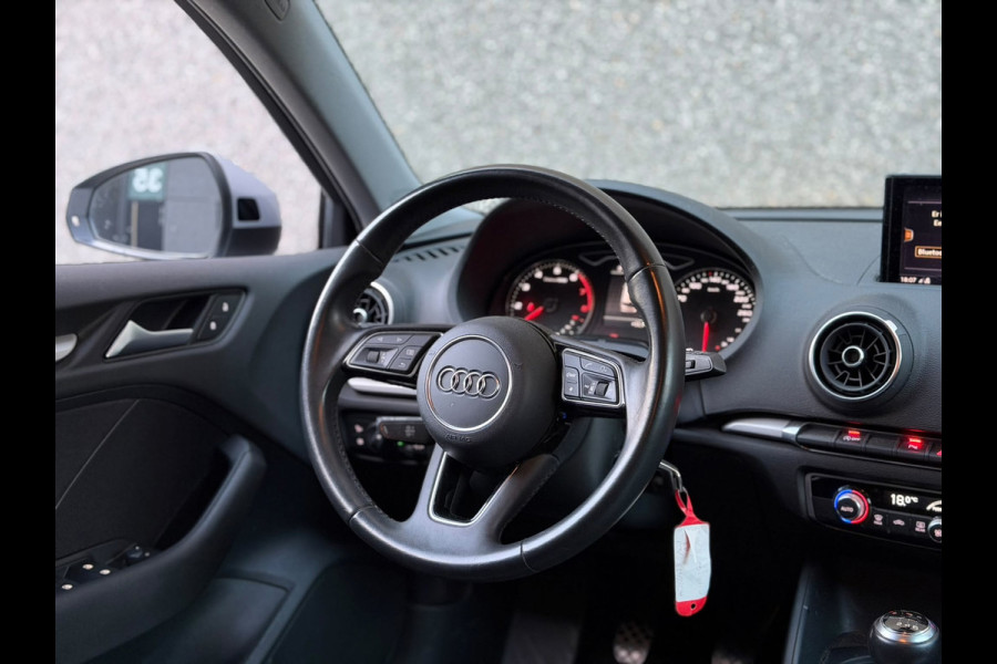 Audi A3 Sportback 1.0 TFSI Pro Line (CAMERA, PARKEERSENSOREN, DODE HOEK DETECTIE, GOED ONDERHOUDEN, NAVIGATIE, CLIMATE, ETC.)