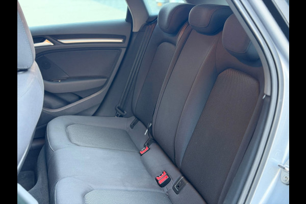 Audi A3 Sportback 1.0 TFSI Pro Line (CAMERA, PARKEERSENSOREN, DODE HOEK DETECTIE, GOED ONDERHOUDEN, NAVIGATIE, CLIMATE, ETC.)