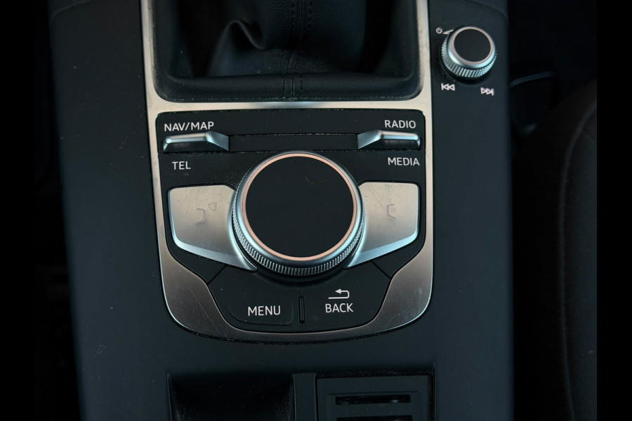 Audi A3 Sportback 1.0 TFSI Pro Line (CAMERA, PARKEERSENSOREN, DODE HOEK DETECTIE, GOED ONDERHOUDEN, NAVIGATIE, CLIMATE, ETC.)